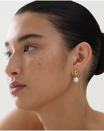 Najo - Islander Yellow Gold Pearl Earring
