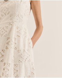 Review - Noosa Embroidered Midi Dress