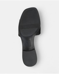 Naturalizer - Genevieve Slide - Black Leather