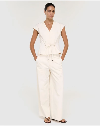 Staple the Label - Roselle Tie Front Top