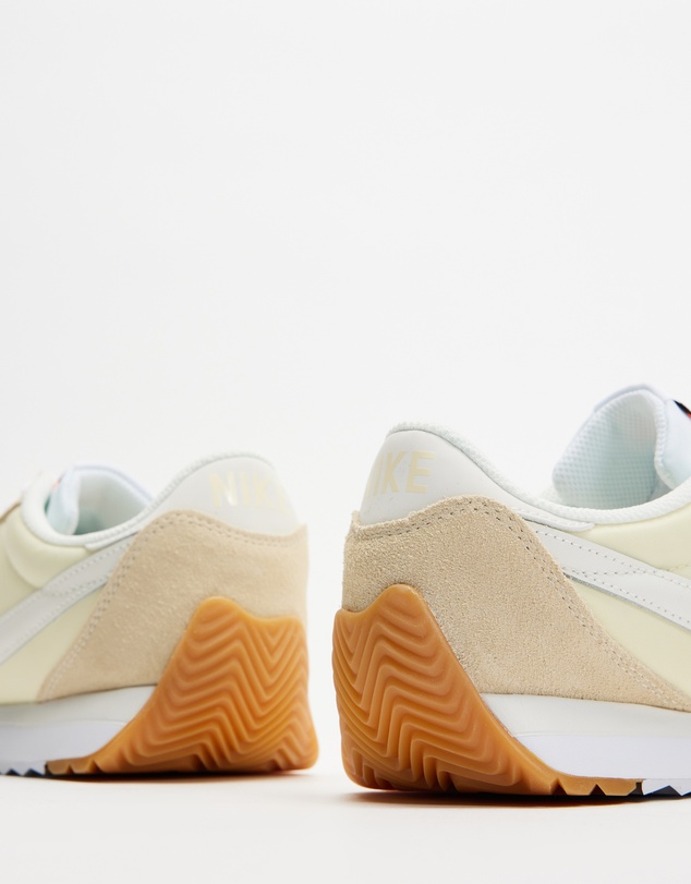 Nike - Pacific - Women's