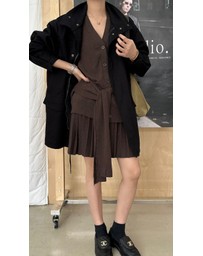 Glamorous - V-neck streamer pleated knit skirt set
