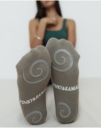 Pinky & Kamal - Pilates Spiral Grip Socks