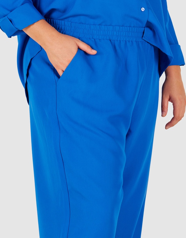 Love Your Wardrobe - Britt Straight Leg Pants