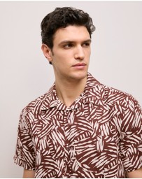 Trenery - Etch Linen Camp Shirt in Deep Red