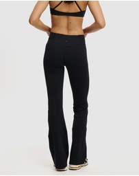 Cotton On Body Active - Ultra Soft Scrunch Front Flare Pants