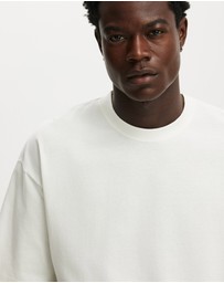 Cotton On - Cropped Fit T-Shirt