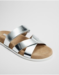 Country Road - Ellie Sandal