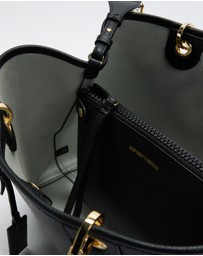 Emporio Armani - Shopping M St. Cervo