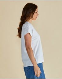 Betty Basics - Tracy V-Neck Tee