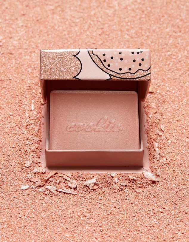 Benefit Cosmetics - Cookie Highlighter