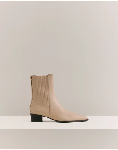 Trenery - Calyx Heeled Boot in Tahini