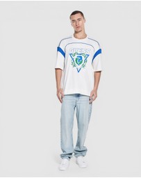 GUESS - Bluflax Graphic Active T-Shirt