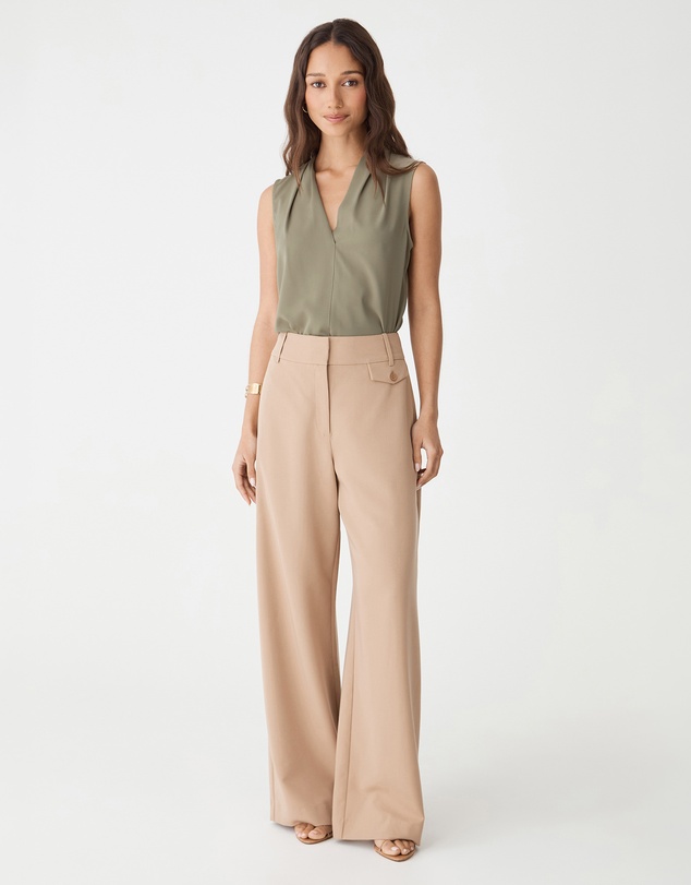 Forcast - Alivia 2 V-Neck Top