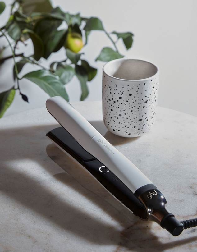 ghd - platinum+ Hair Straightener in White