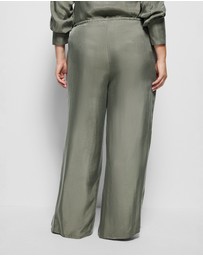 Commonry - Trish Pant