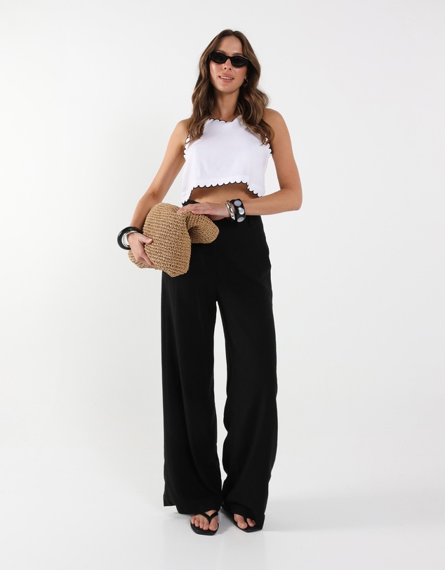 Lost in Lunar  - Tamsyn Top