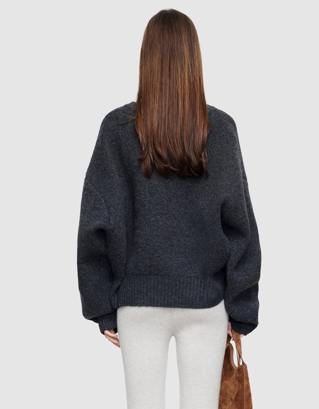 Lioness - Dolce V-Neck Knit Jumper