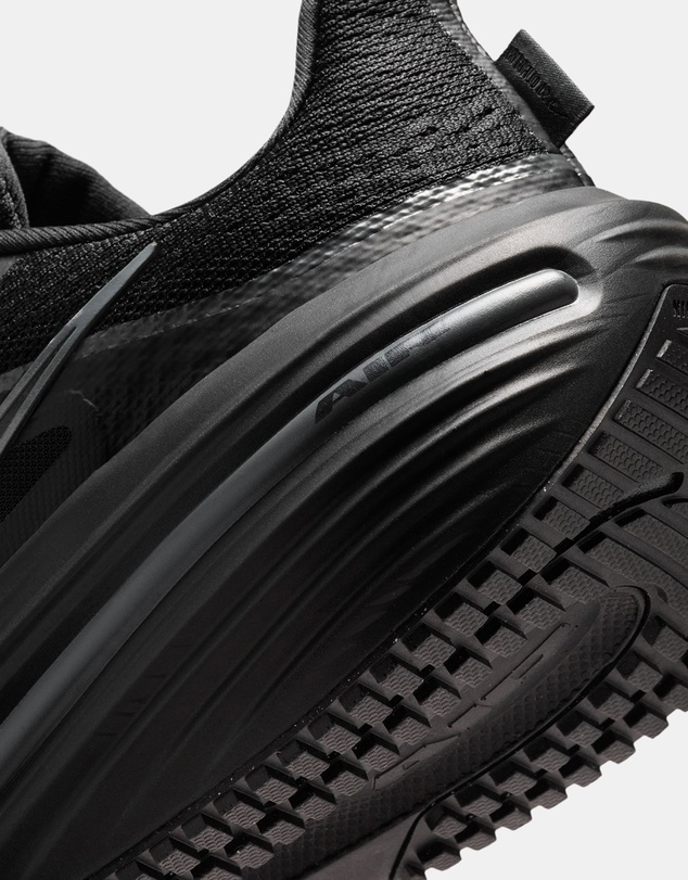 Nike - Winflo 12 - Men's