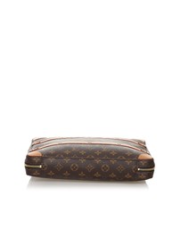 Pre-Loved by Azura Reborn - Pre-Loved louis vuitton Rectangular Crossbody Bag with Zip Closure and Adjustable Shoulder Strap
