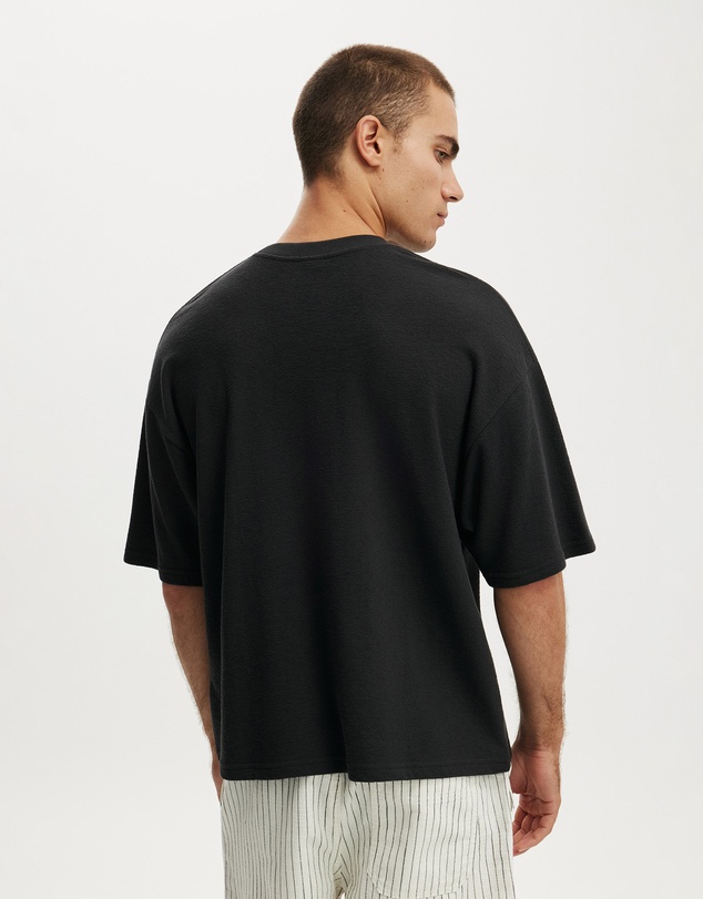 Cotton On - Cropped Fit T-Shirt