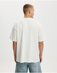 Cotton On - Box Fit Premium Music T-Shirt
