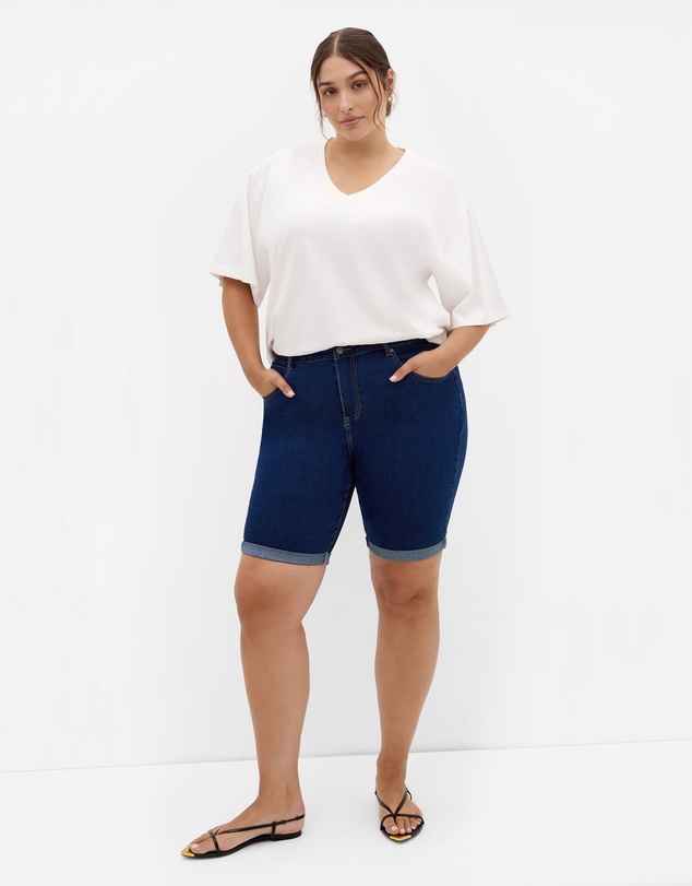 City Chic - Plus size Turn Up Skinny Denim Short - mid wash