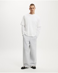Cotton On - Super Baggy Track Pant