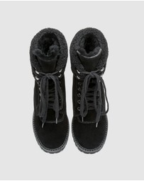 EVERAU - Australian Shepherd Ugg Mina Cow Suede Upper Martens