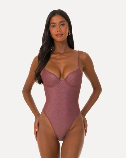 FAE - Romi One Piece