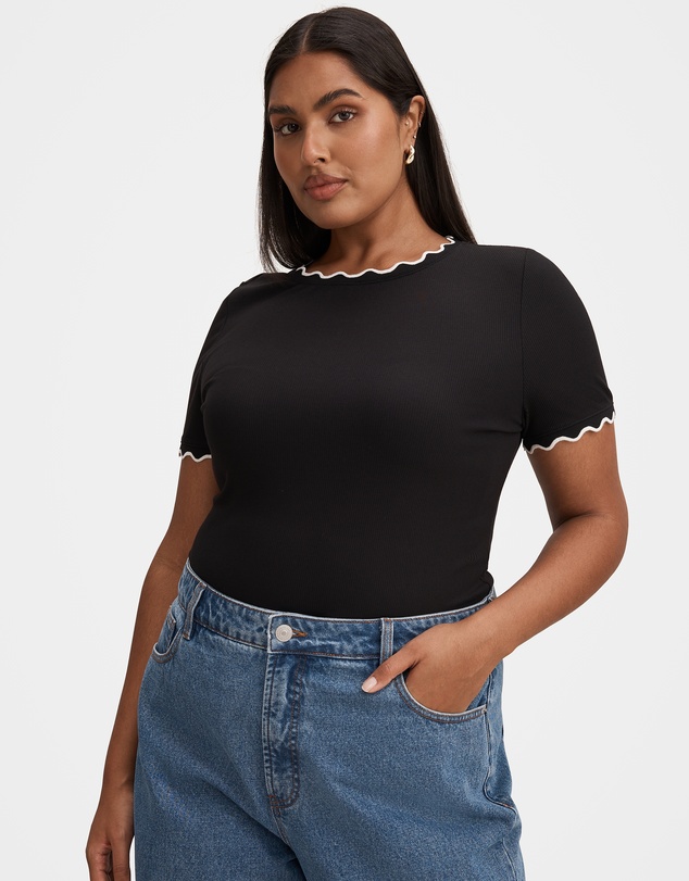 Forever New Curve - Rebecca Curve Scallop Trim T-shirt