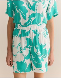 Trenery - Floral Crepe Pull On Short in Jade