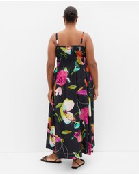 City Chic - Plus size Malina Sketch Print Shirred Maxi Dress - black