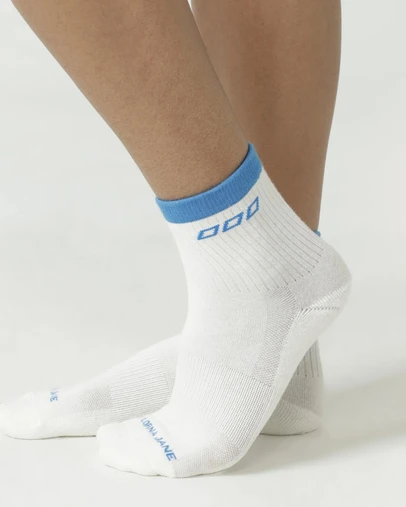 Lorna Jane - Sporty Stripe Quarter Crew Socks