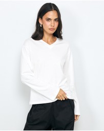 AERE - Long Sleeve V Neck T-Shirt