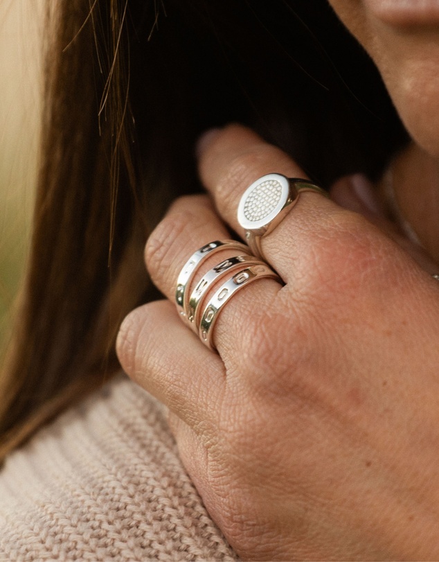 Ichu - Detailed Circle Shape Ring