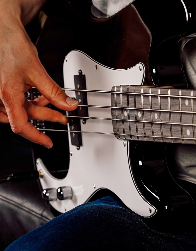 iWorld - 3rd Avenue Bass Guitar Pack