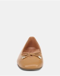 Vionic - Klara Ballet Flat - Camel Leather