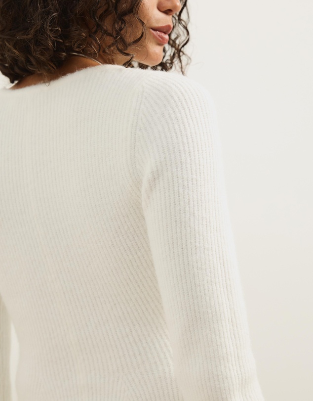 Atmos&Here - Ivy Boat Neck LS Peplum Knit Top