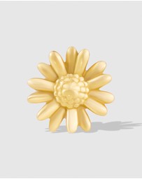 Wanderlust + Co - Daisy Gold Flat Back Earring
