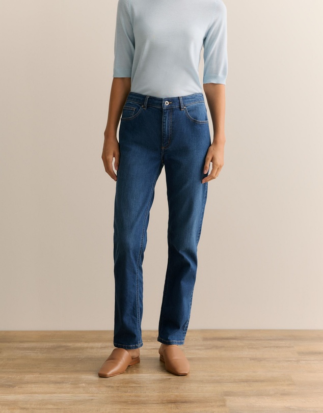 Trenery - Mid Rise Straight Leg Jean in Washed Indigo