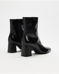 AERE - Stella Block Heel Leather Boots