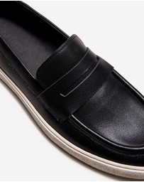 Calibre - Crepe Sole Slip-On Black