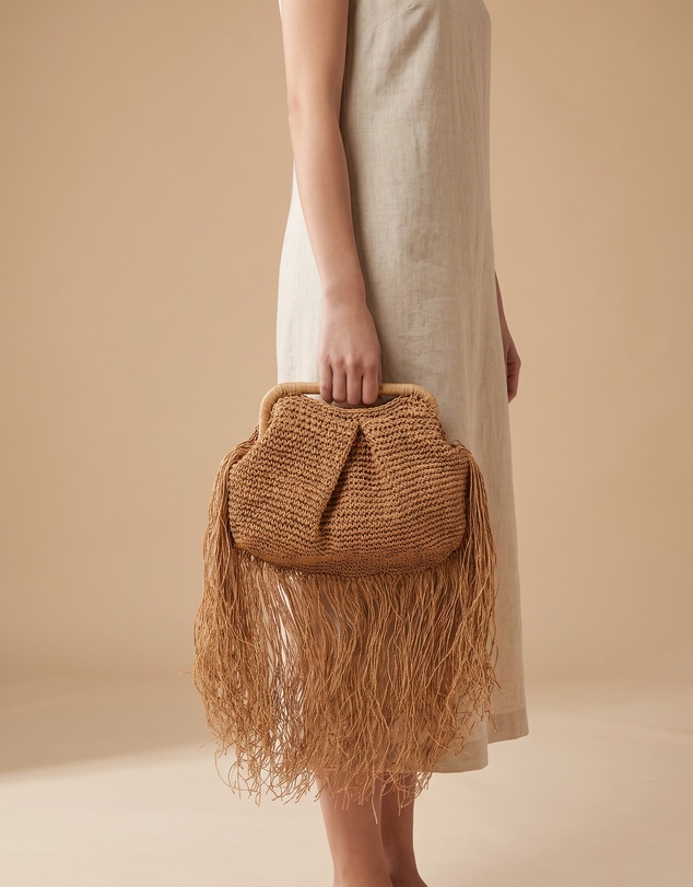Izoa - Willow Fringe Crochet Clutch