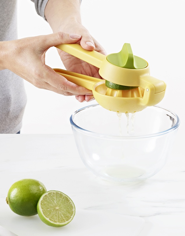 Joseph Joseph - JuiceMax Dual-action Citrus Press (Yellow)