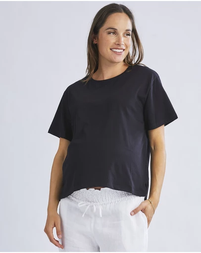 Angel Maternity - Versatile and Comfortable Maternity Cotton Tee in Black