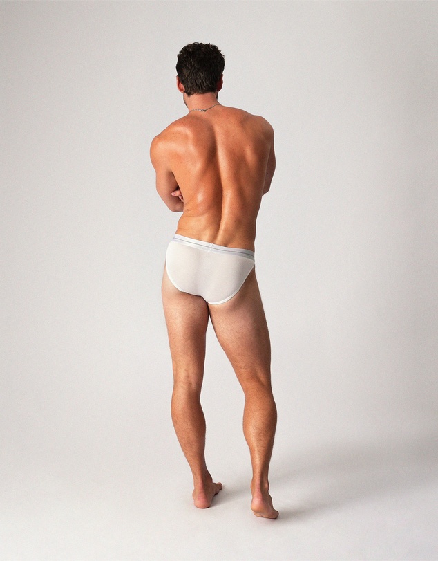 TEAMM8 - Icon Sports Brief