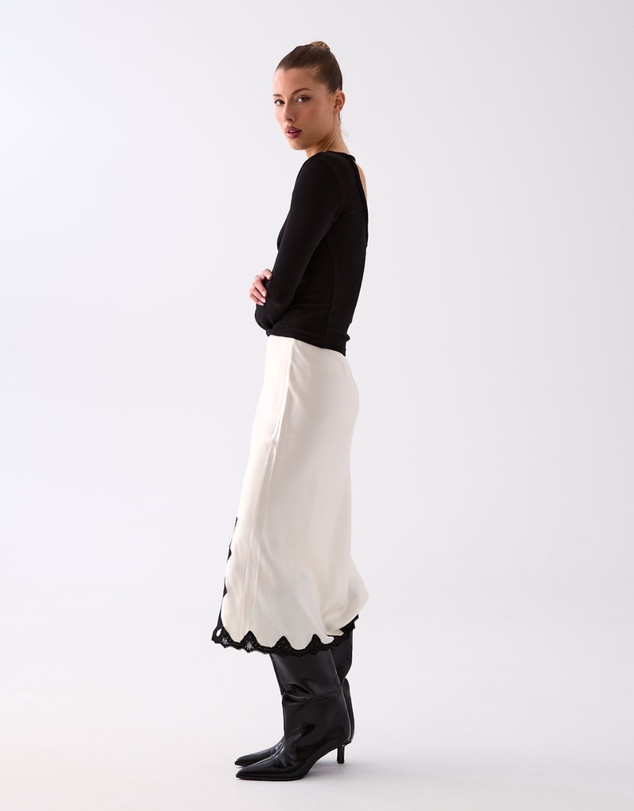 Style Addict - Elodie Scoop Back Top