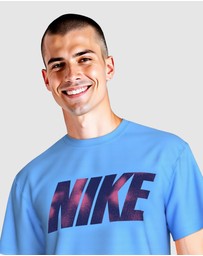 Nike - Brand Blast Short Sleeve Hydroguard Top