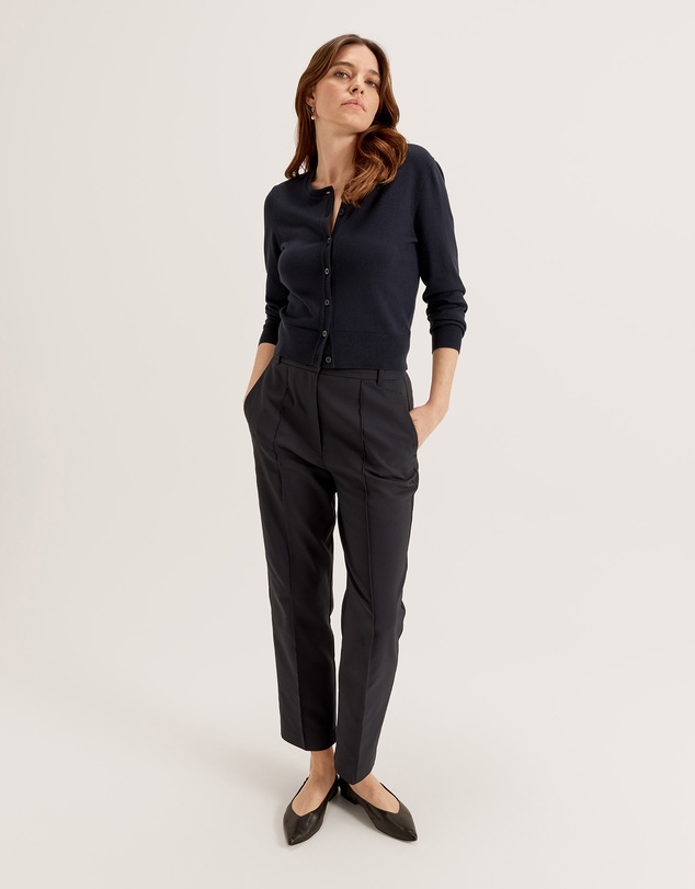 Review - Arianna Pant